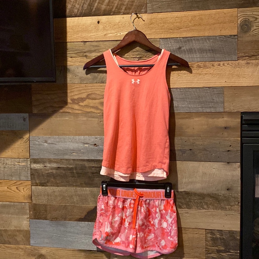 Girls Under Armour tank and shorts set. Size M.